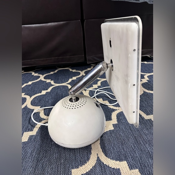 iMac G4 - Picture 3 of 5